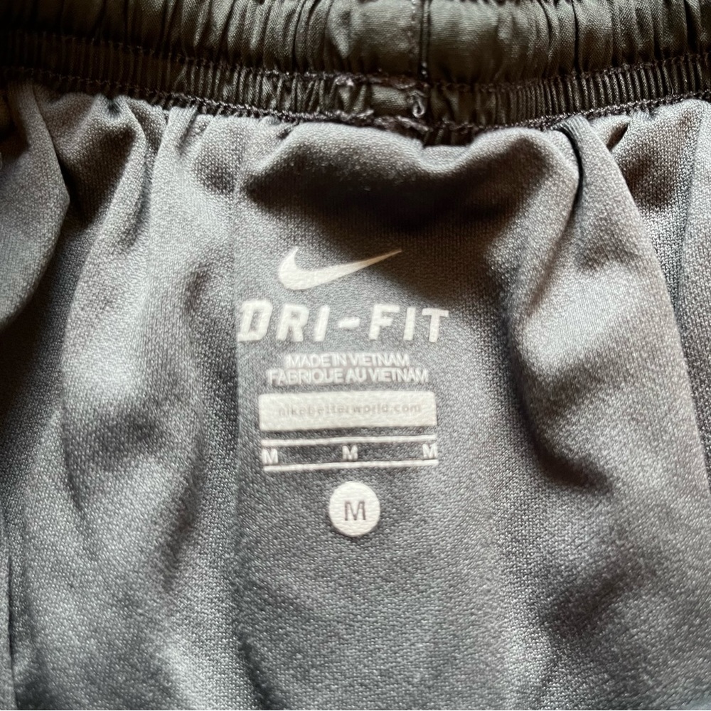 Nike Women’s Tempo Running Shorts Gray Pink - Picture 3 of 6